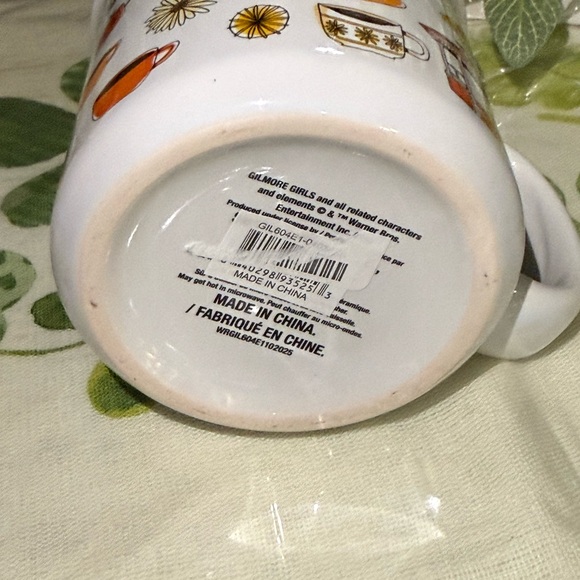 Warner Bros- Gilmore Girls- Stars Hollow Ceramic Mug with Blue Accents - Picture 5 of 6